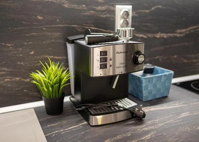 Summerland 1 Willa Krapec