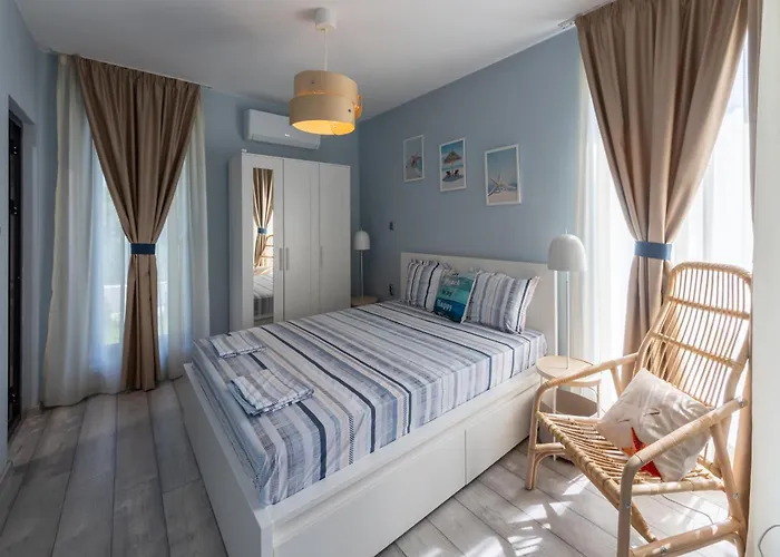 Villa Summerland 1 *